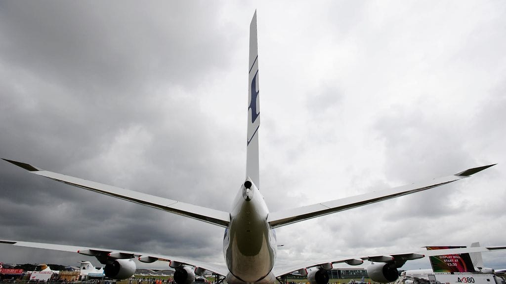 Airbus 380 on valtava matkustajakone.