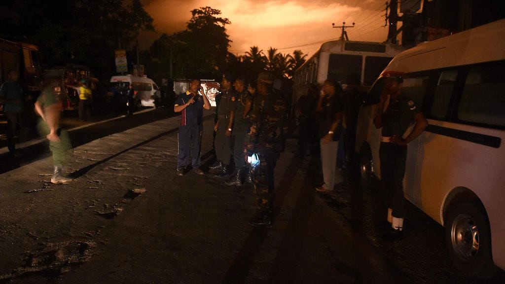 Armeijan ammusvaraston tulipalon takia tuhansia evakuoitiin lähialueelta.