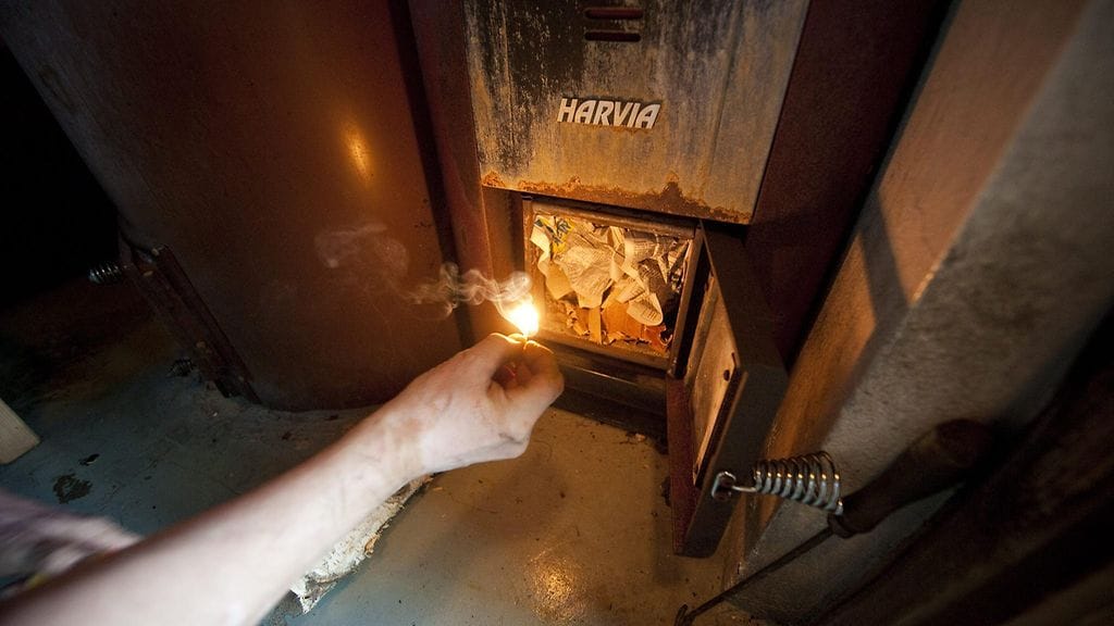 Saunan löylykunto kannattaa tarkistaa ennen juhannusta.
