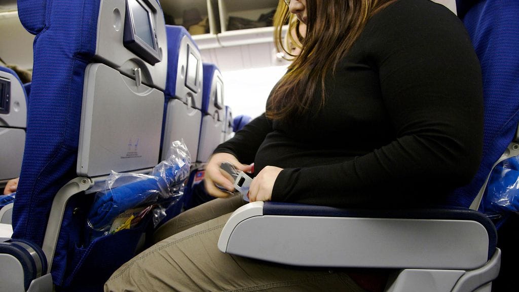 Yksi asia toistui usein keskustelun aikana: Laura viittasi jatkuvasti humoristisesti painoonsa. Kuvituskuva.