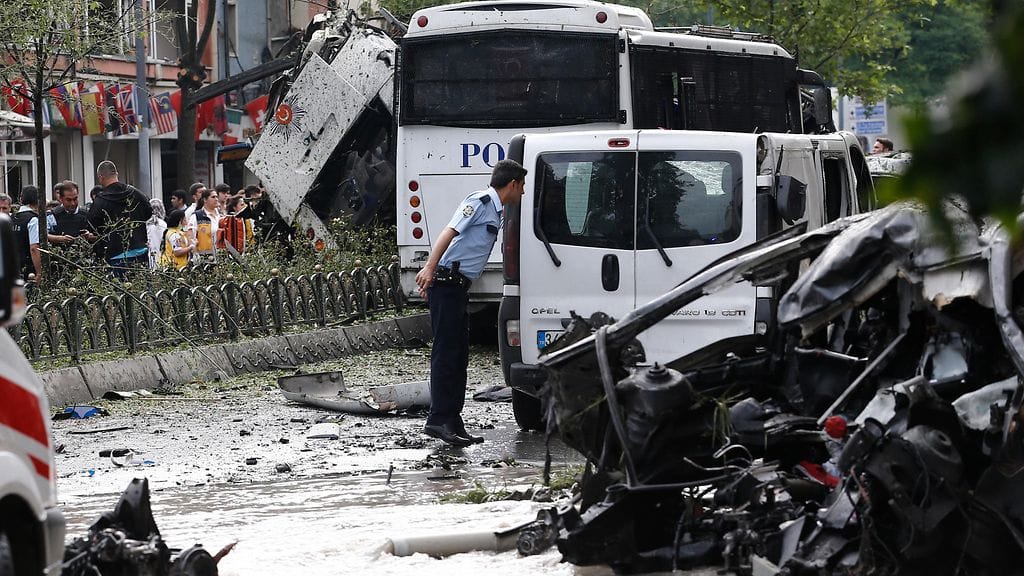 Eilinen pommi-isku Istanbulissa vaati 11 ihmisen hengen.