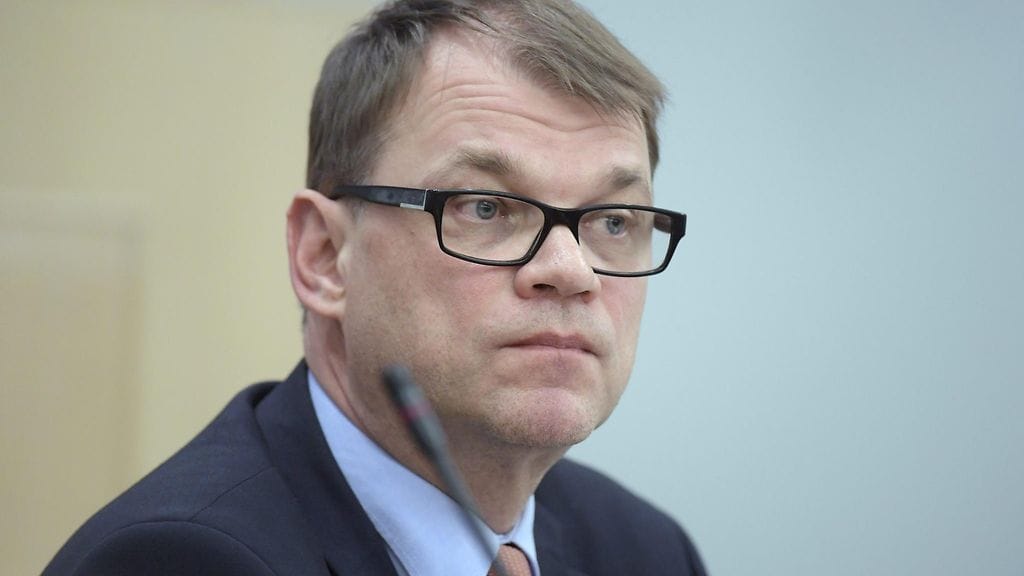 Sipilä sanoi keskustan eduskuntaryhmän kesäkokouksessa, että asiasta neuvoteltiin viime talvena työmarkkinajärjestöjen kanssa, mutta silloin siihen ei löydetty mallia.