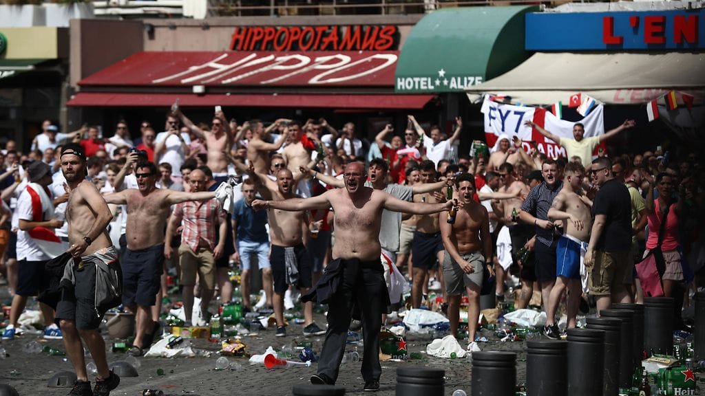 Venäjän ja Englannin fanit ottivat yhteen EM-kisojen yhteydessä kesäkuun alussa.