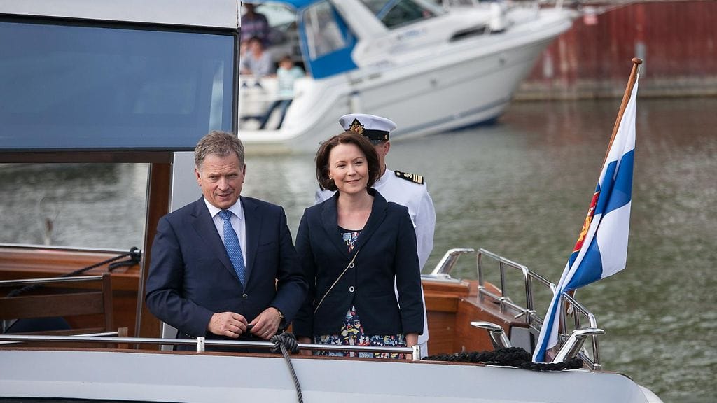 Presidentti Sauli Niinistö ja rouva Jenni Haukio saapuivat kesävirka-asunnolleen Kultarantaan Naantaliin lauantaina 11. kesäkuuta 2016.