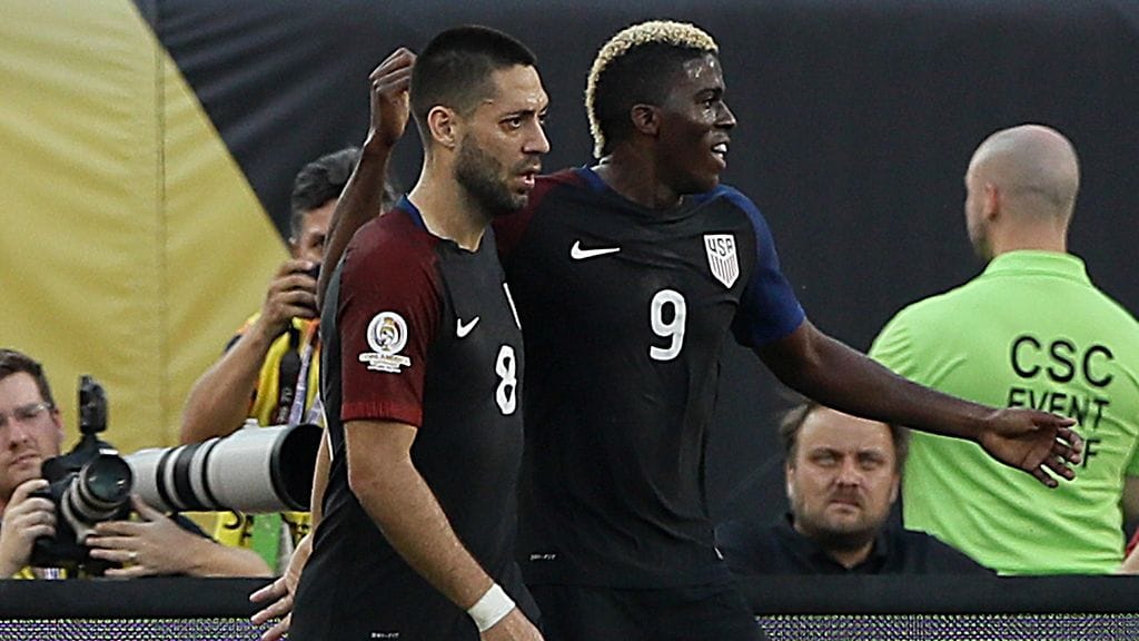 Clint Dempsey (vas.) teki Yhdysvaltojen ainokaisen.