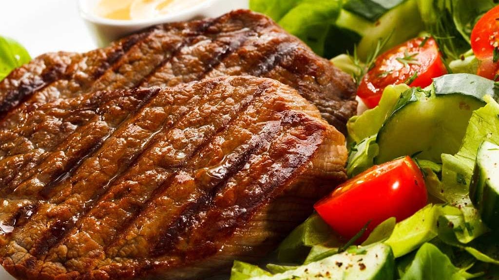 Täydellisen pihvin paistaminen ja grillaaminen on sekuntipeliä.