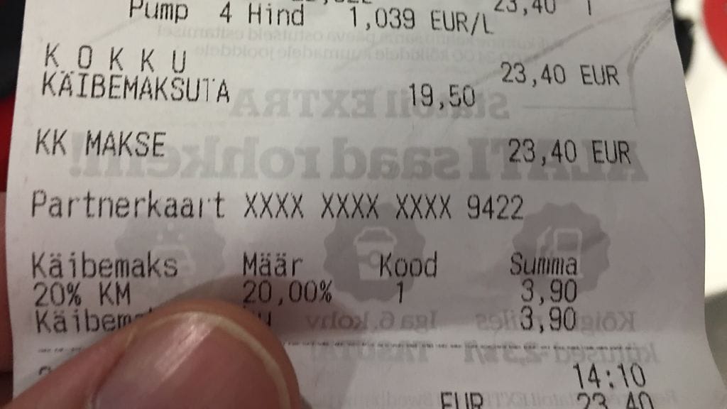 MTV Autojen lukijan kuitti viimeisimmästä tankkauksesta Tallinnassa.