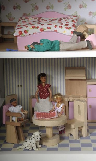 Millaista on kasvaa alkoholistiperheessä? Suomalaiset kertovat.