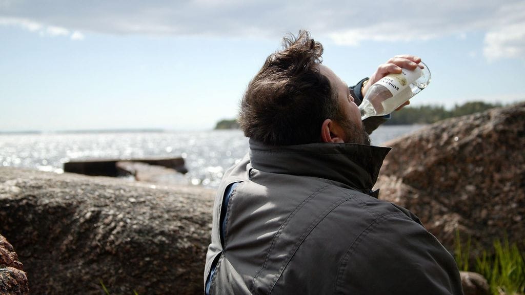 Millaista on kasvaa alkoholistiperheessä? Suomalaiset kertovat.