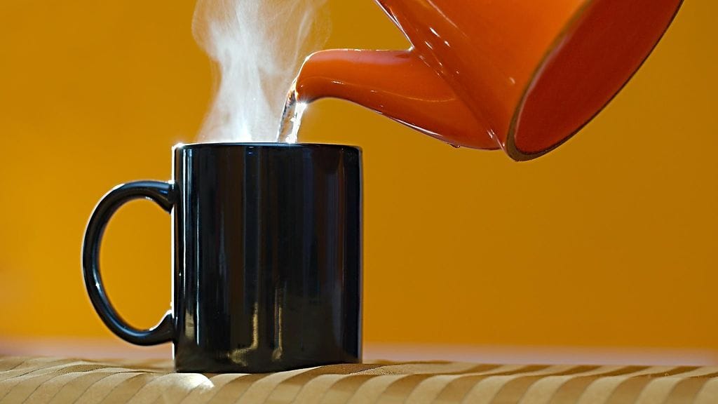 Juoman kuumuus voi kasvattaa riskiä sairasta ruokatorven syöpään.