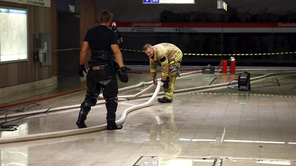 metro, rautatientori, asema, helsinki