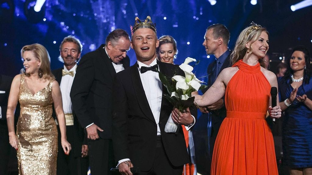 Vuoden 2015 tangokuninkaalliset Aki Samuli ja Susanna Heikki.