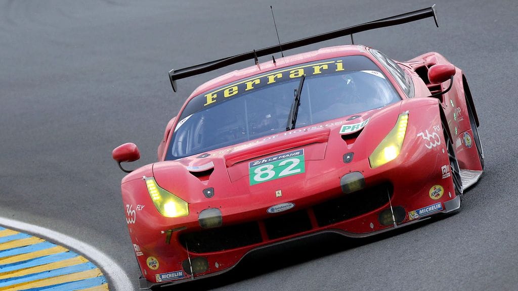 Toni Vilander, Matteo Malucelli ja Giancarlo Fisichella samassa autokunnassa vuoden 2016 Le Mansissa.