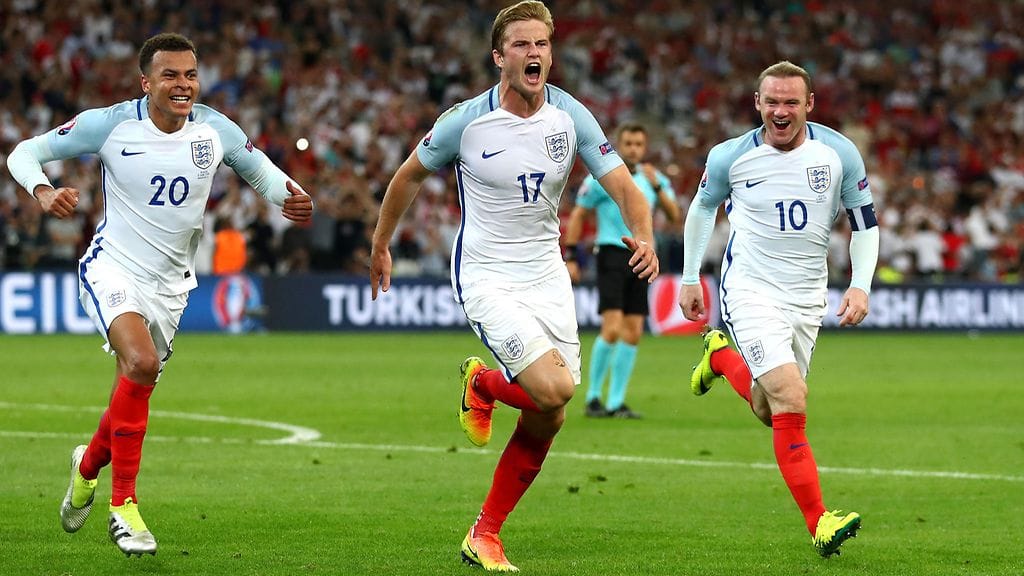 Englannin Dele Alli, Eric Dier ja Wayne Rooney juhlivat maalia Venäjä-ottelussa.