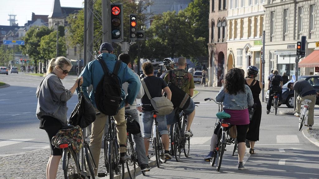 Pyöräilijöitä Kööpenhaminassa.