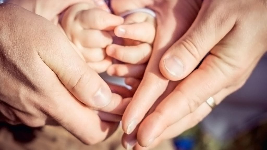 Pohjoismaissa tuoreet vanhemmat ovat tutkimuksen mukaan erittäin onnellisia.