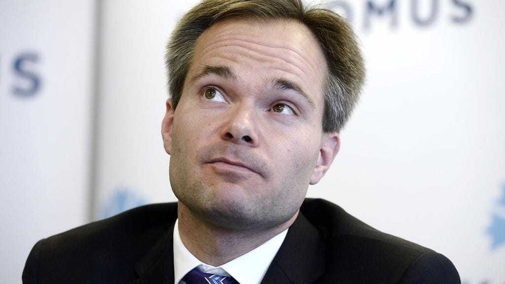 Kai Mykkänen uskoo, että kun EU tarkastelee pakotetilannetta seuraavan kerran lokakuussa, saatetaan jo päästä keskustelemaan asteittaisesta pakotteiden purkamisesta.