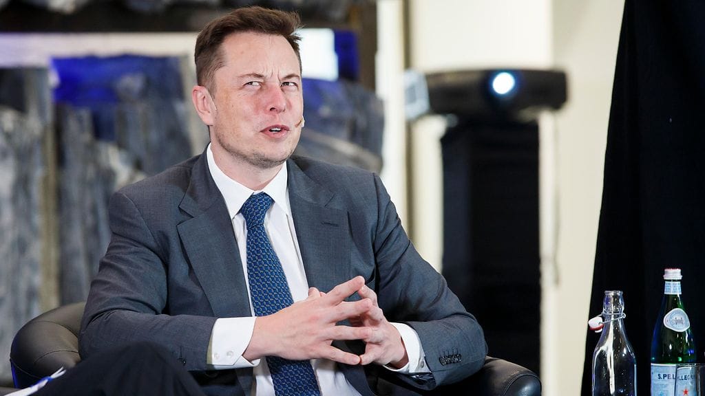 Teslan toimitusjohtaja Elon Musk omistaa 22 prosenttia SolarCityn osakkeista.