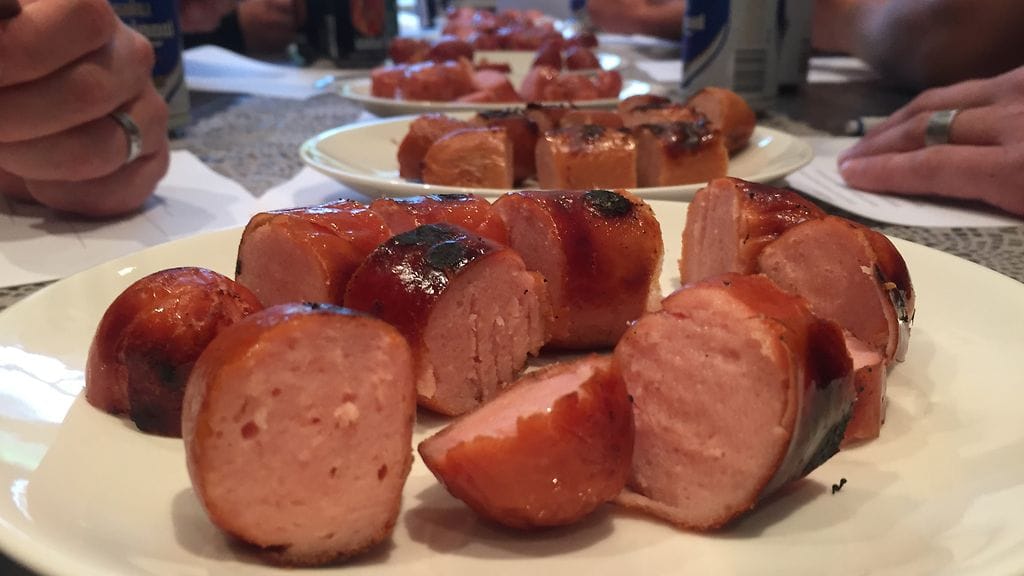 MTV:n makutestissä maisteltiin kahdeksaa erilaista makkaraa.