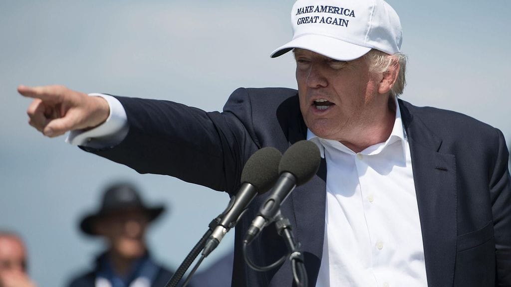 Trumpin mukaan häntä haukkuneen tuomarin pitäisi erota.