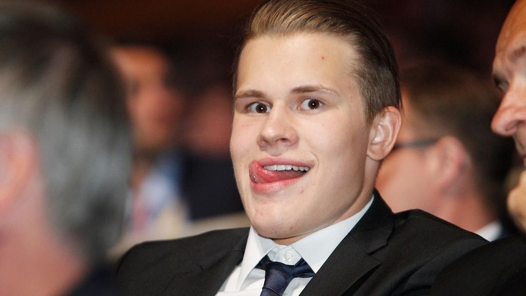 Jar... Siis Jesse Puljujärvi on Edmontonin fanien mieleen.