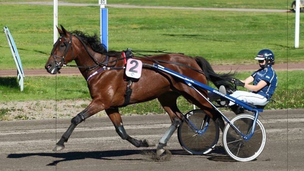 Kuvassa Estelle Halm/Emma Väre kuva: Casper Tuhkio.