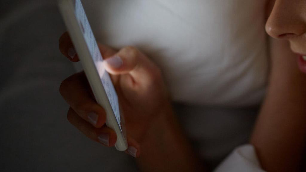 Optinen harha johtuu silmän kyvystä sopeutua hämärään. Kuvituskuva.