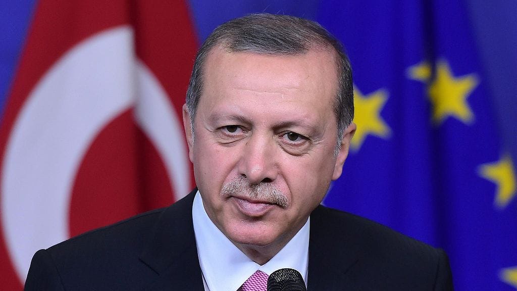 Turkin presidentti Recep Tayyip Erdogan pahoitteli eilen Venäjälle sitä, että Turkki ampui alas venäläisen sotilaskoneen lähellä Syyrian rajaa viime vuonna.