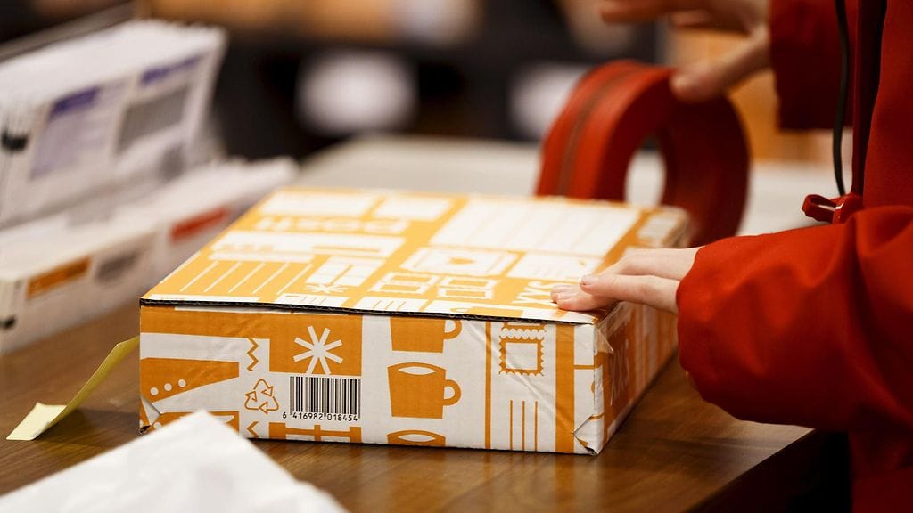 Postin yleispalveluvelvoitteen poiston jälkeen postipaketit eivät ole enää arvonlisäverovapaita,