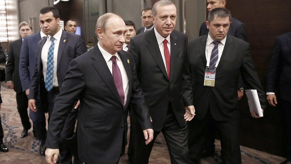 Venäjän presidentti Valdimir Putin ja Turkin presidentti Recep Tayyip Erdogan kuvattuna G20-kokouksessa viime marraskuussa.