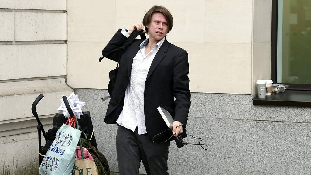 Ministeriön mukaan Lovella on kaksi viikkoa aikaa valittaa luovutusmääräyksestä.