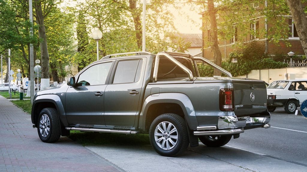 Volkswagen Amarok on Suomessakin suosittu avolava-auto.