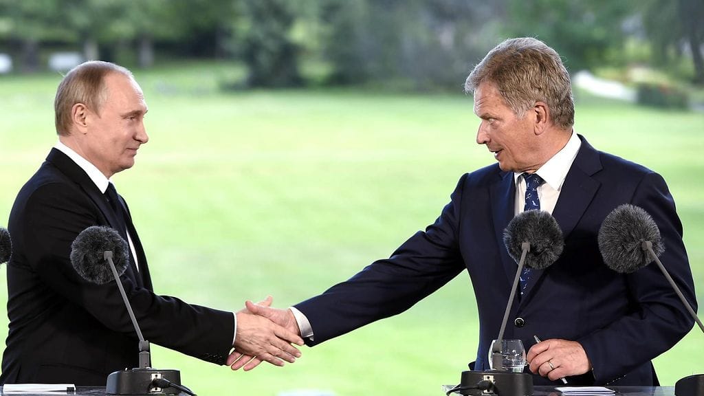 Presidentit Vladimir Putin ja Sauli Niinistö Kultarannan tiedotustilaisuudessa.