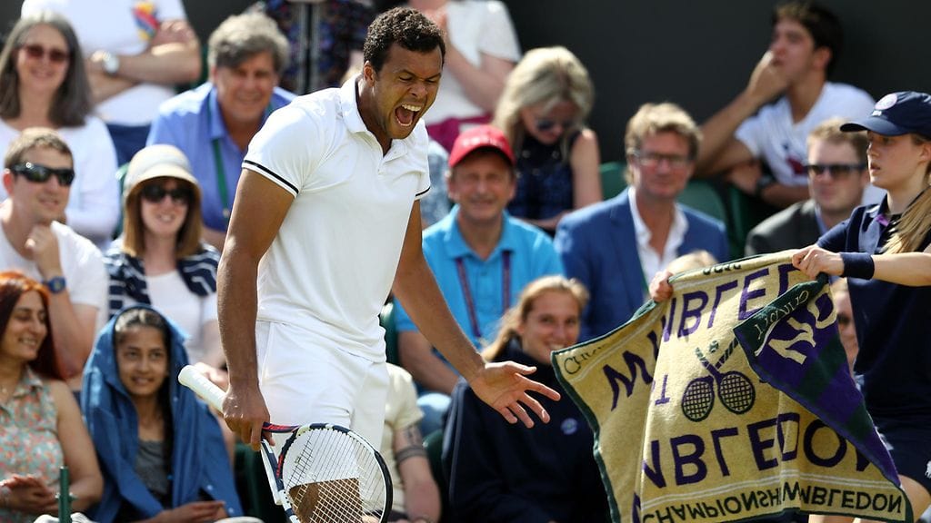 Jo-Wilfried Tsonga lunasti maratonerän päätteeksi paikan neljännelle kierrokselle.