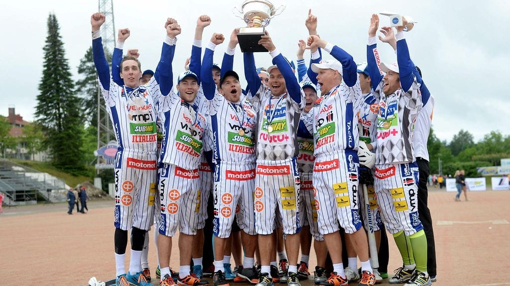 Lännen pelaajat pääsivät jälleen juhlimaan voittoa.