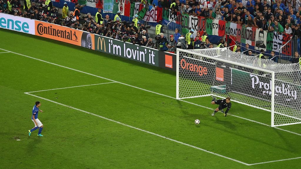 Matteo Darmian missasi rankkarin Saksaa vastaan.