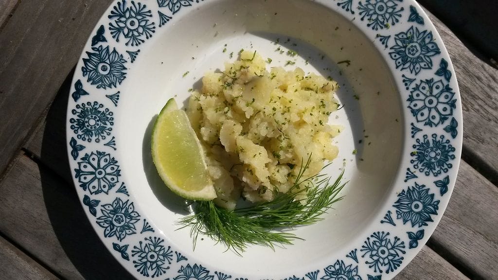 Uusista perunoista valmistuu helposti herkullinen "Nonnan muusi".