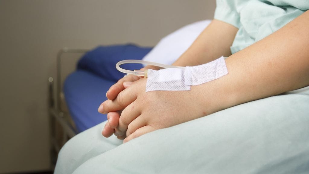 Syöpä jätti tyttöön niin ulkoisia kuin sisäisiäkin arpia.