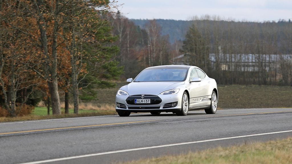 Tesla Salossa.