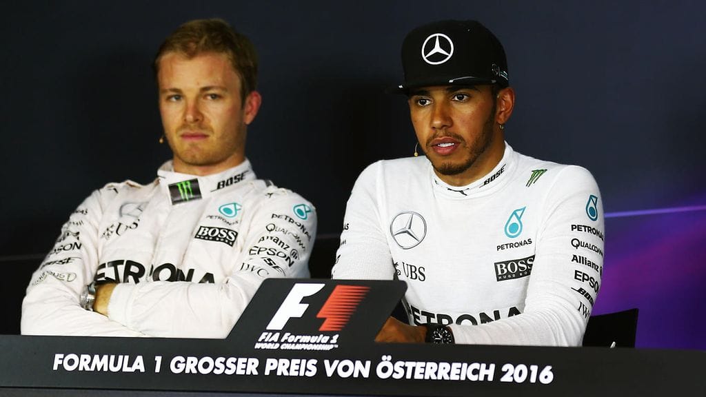 Nico Rosberg ja Lewis Hamilton.