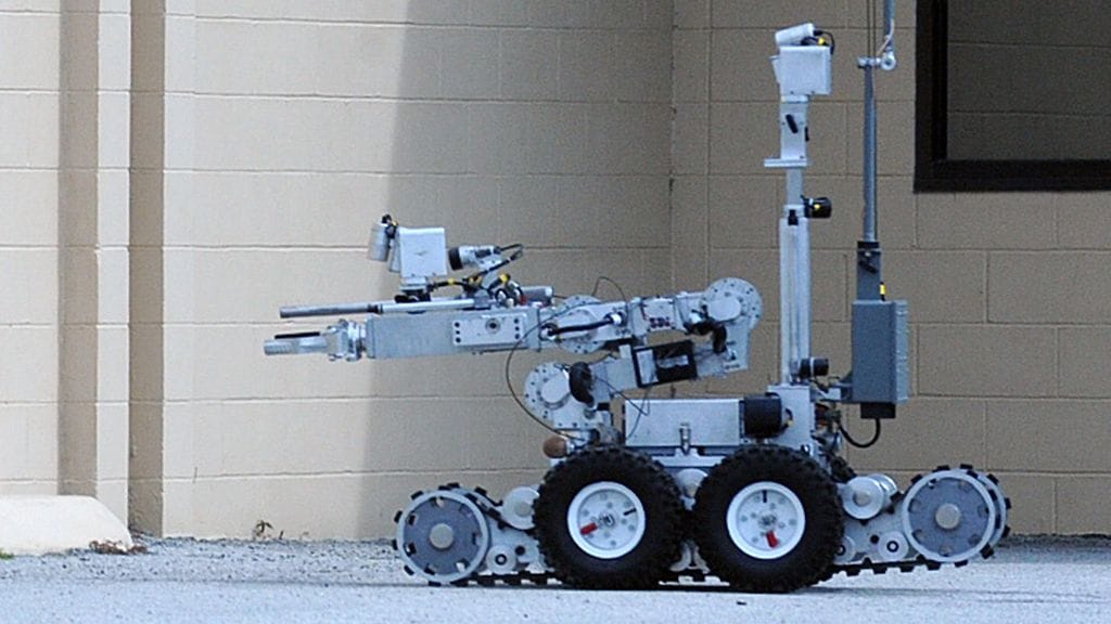 Dallasin poliisi käytti pommirobottia piiritystilanteessa poliisisurmaaja Micah Johnsoniin.