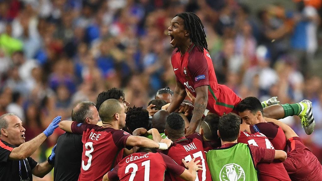 Portugali juhli Euroopan mestaruutta Pariisissa.