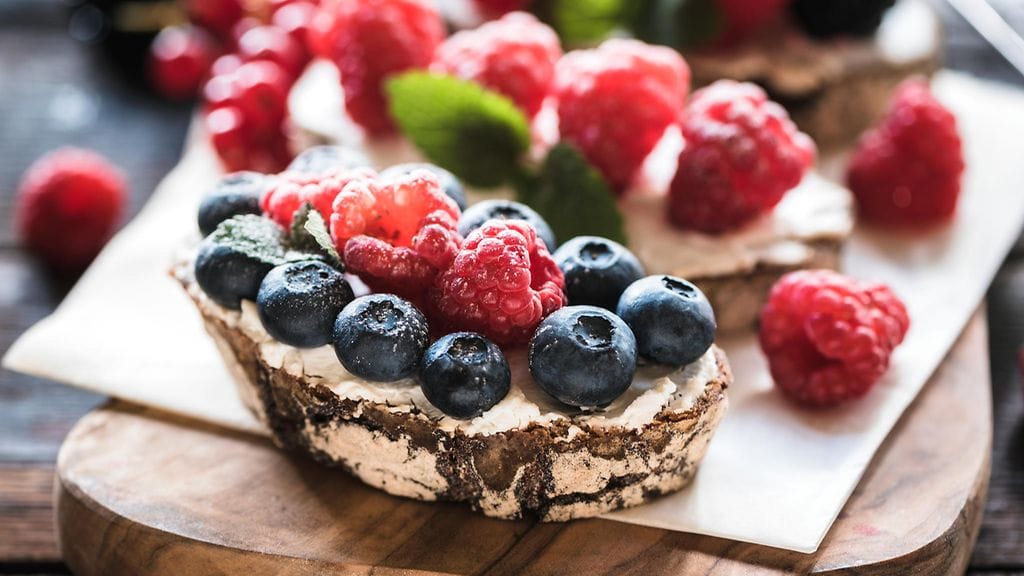 Älä katso! Pelkkä ruokakuvien katsominen saattaa lisätä nälkähormonin määrää kehossa.