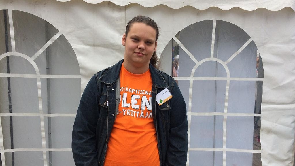 Elmeri Näse työllistää itsensä kesäisin omassa kesäkahvilayrityksessä.