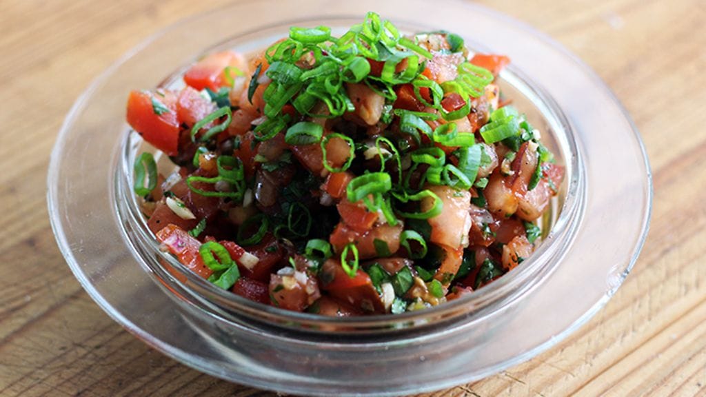 Tomaattisalsa valmistuu helposti myös kotioissa.