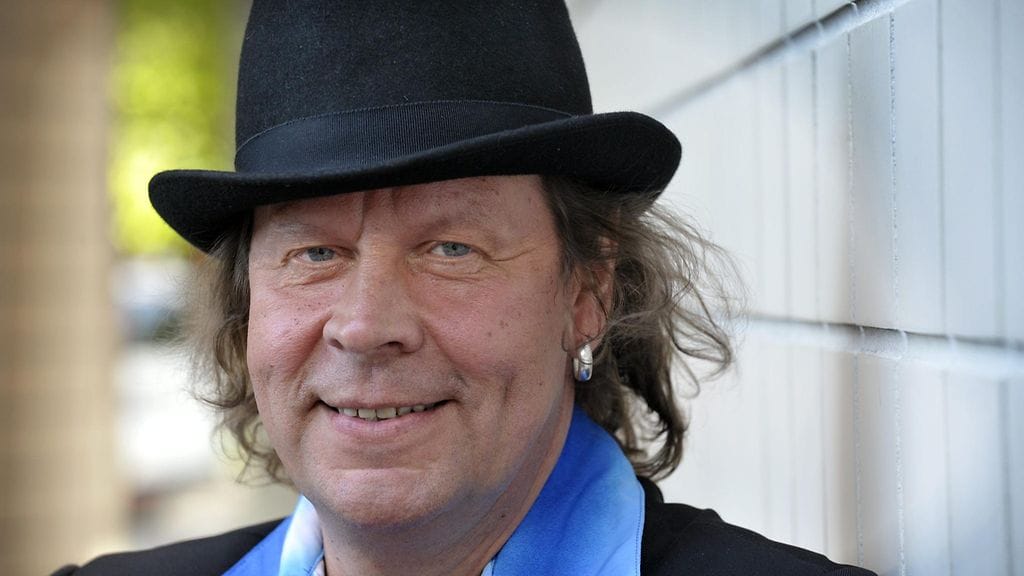 Pauli Pate Mustajärvi oli mukana yhtyeestä kertovan Popeda - Ilikeesti kiitää -kirjan julkistuksessa Vantaalla