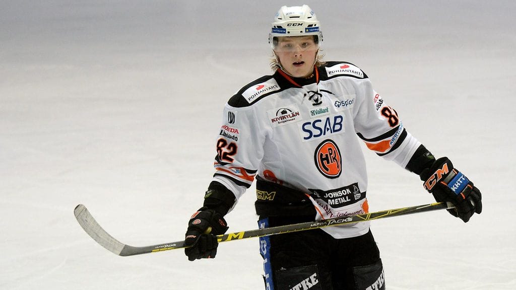Eetu Tuulola debytoi viime kaudella HPK:n liigamiehistössä.