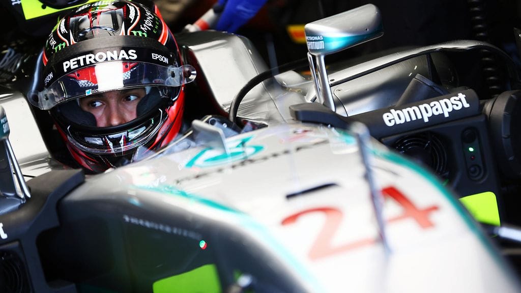 Esteban Ocon oli toiseksi nopein tiistaina Silverstonessa.