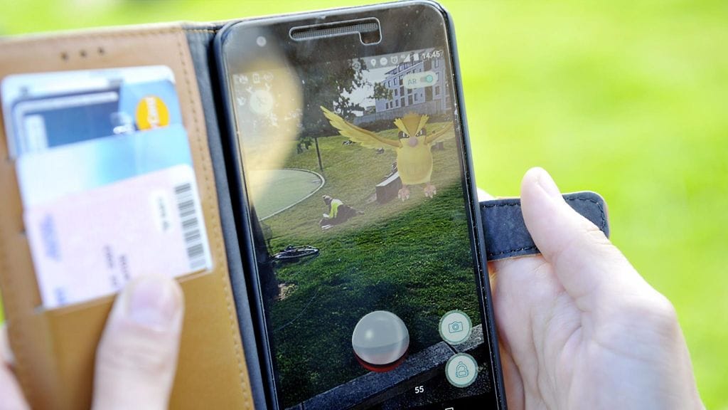 Puhelimessa kysyttiin, onko Tuija tehnyt ostoja Niang-firmaan ja kerrottiin 99 euron ostoksesta.