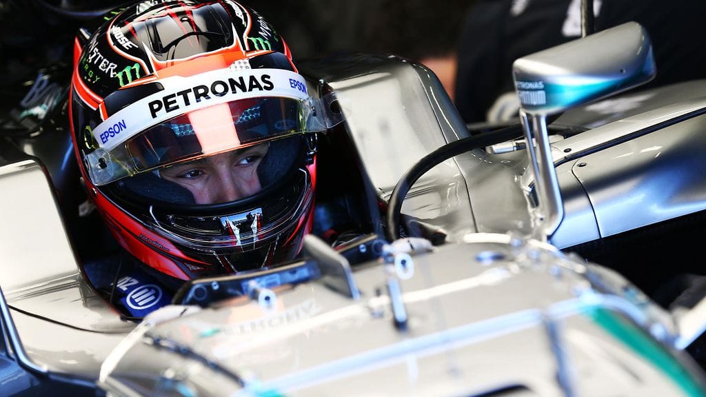 Esteban Ocon Mercedes-autossa Silverstonen testeissä.